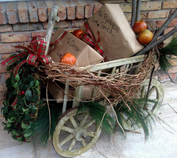 15 Ways to Decorate Your Front Porch for Christmas (Part 2) - Front Porch for Christmas