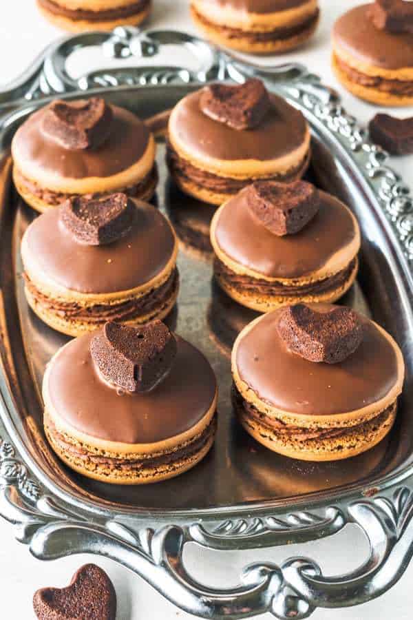 12 Recipes for The Best Winter Flavored Macarons (Part 1) - winter macarons, Winter Flavored Macarons, winter desserts, macarons recipes, macarons, Flavored Macarons