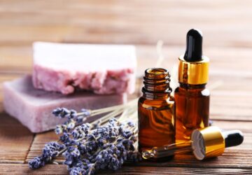 Essential and Vegetable Oils - Discover How They Differ - vegetable oils, self-care, oils, Lifestyle, essential oils, care, beauty