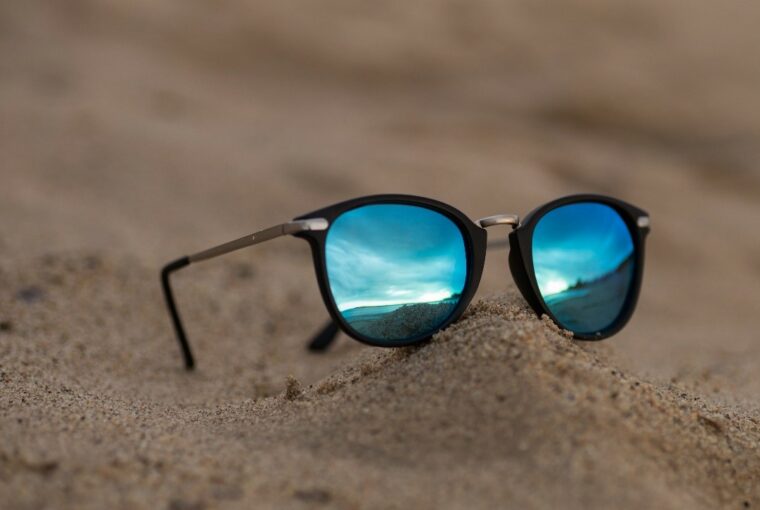 The Mirrored Sunglasses Trend is Here to Elevate Your Look The Mirrored Sunglasses Trend is Here to Elevate Your Look - woman, Sunglasses, mirrored, men, fashion