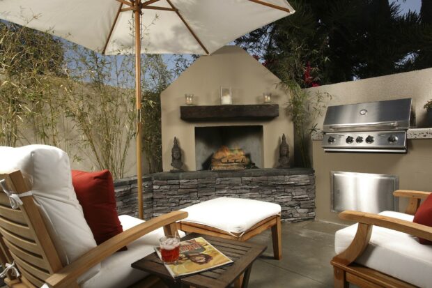 How to Design an Outdoor Kitchen on a Budget - quick DIY, outdoor, kitchen, grill, diy