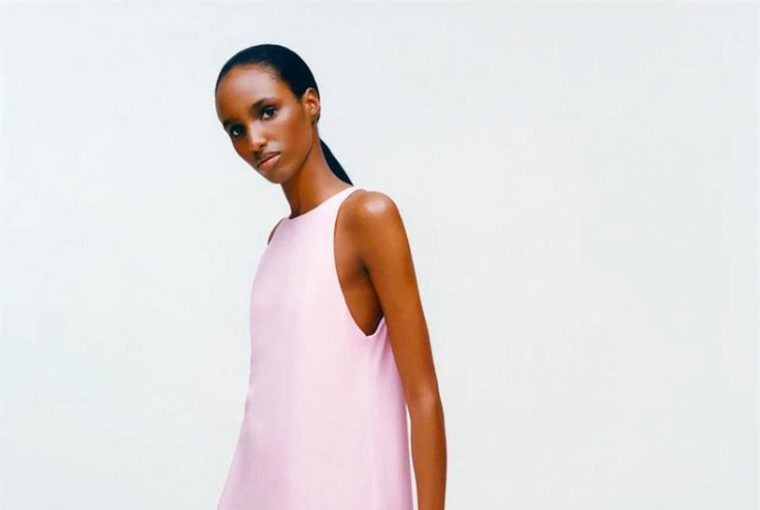 The Pink Cotton Dress That Will Be The Ultimate Trend This Spring The Pink Cotton Dress That Will Be The Ultimate Trend This Spring - woman style, woman fashion, style motivation, style, spring trends, pink dress, pink cotton dress, fashion