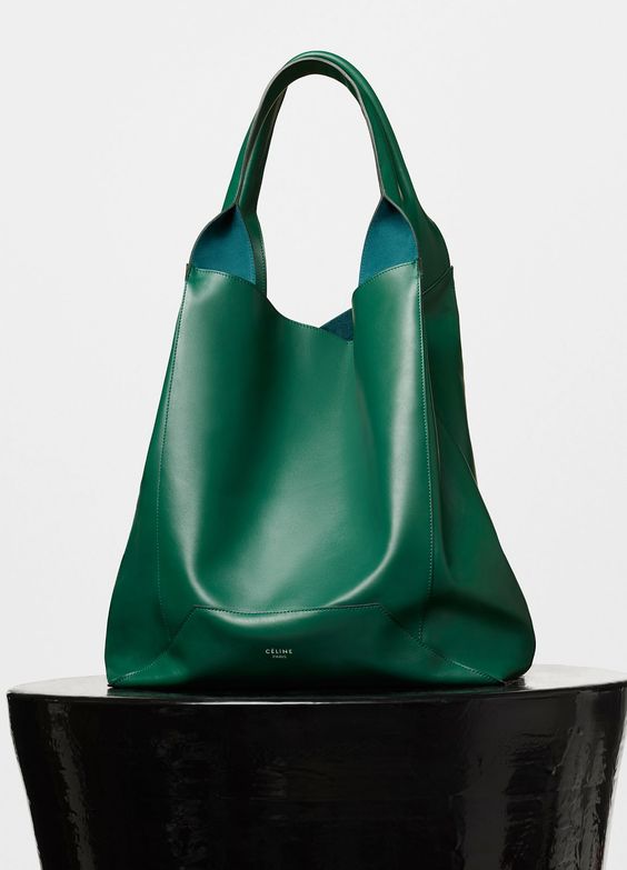 The Green Bag Is The Absolute Trend of The Upcoming Season