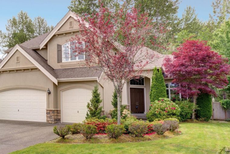 How to Prepare Your Home for Summertime Get-Togethers How to Prepare Your Home for Summertime Get-Togethers - tidying, summertime, prepare, landscaping, home, driveway