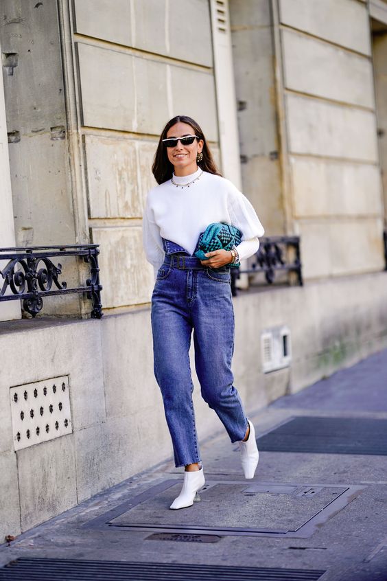 How To Wear Straight Jeans With White Boots This Winter