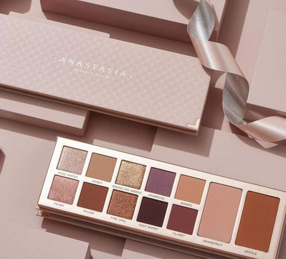 These New Eye Makeup Palettes Will Make You Want To Dare New Make-ups! These New Eye Makeup Palettes Will Make You Want To Dare New Make-ups! - style motivation, style, makeup palettes, makeup eye palettes, makeup brands, Makeup, fall makeup palettes, fall makeup, eye palettes