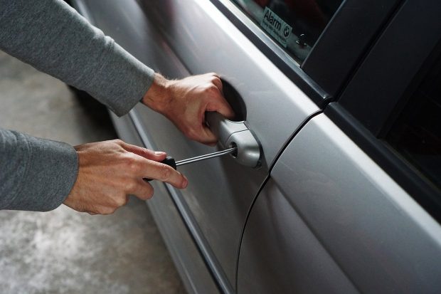 How to choose the right automotive locksmith in Dallas? - locksmith, dallas, car trouble, car key, car, automotive locksmith