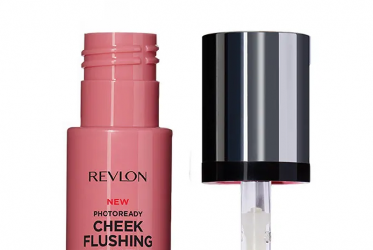 The Party Makeup That Has Perfect Effect And It Takes Five Minutes To Apply The Party Makeup That Has Perfect Effect And It Takes Five Minutes To Apply - style motivation, style, party makeup, party glas, Makeup, fashion style, fashion icons, fashion glam, fashion, beauty