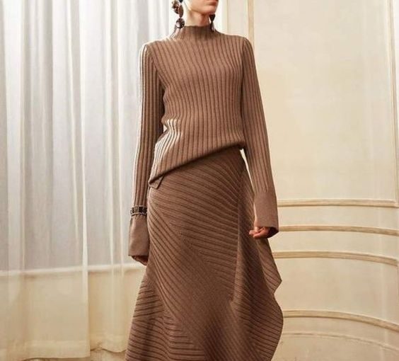 Knit Skirt And How To Wear It Well Knit Skirt And How To Wear It Well - woman feashion trends, style motivation, style, models of knit skirts, knit skirt, how to wear well a knit skirt, fashion trends, fashion style, fashion