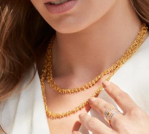 5 Tips to Choosing Gold Jewelry - women, jewelry, gold, beauty