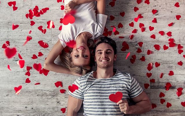 5 Tips for a Romantic Valentine’s Day at Home - Valentine's day, sensual massage, romantic, movie, menu, dessert