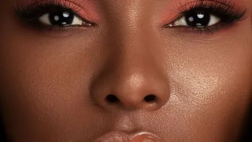 Make-up Trend 2022: The make-up color that will enhance all skin tones - the new nude, style motivation, style, peachy make-up, make-up trends, fashion style, fashion