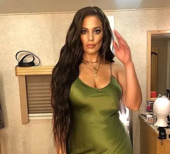 Clothes That Highlight Large Breasts Clothes That Highlight Large Breasts - style motivation, style, fashion style, fashion