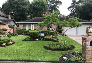 5 Tips for Winning the Yard of the Month - yard, surfaces, Plants, outdoor, division, color, balance
