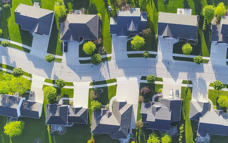 Ignoring These Neighborhood Signs When Buying a Home Can Cost You in the Future! Ignoring These Neighborhood Signs When Buying a Home Can Cost You in the Future! - neighborhood, home, commute