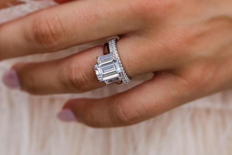 9 of the Most Popular Engagement Ring Cuts 9 of the Most Popular Engagement Ring Cuts - round cut, ring cut, radiant cut, pear cut, oval cut, engagement ring, asscher cut
