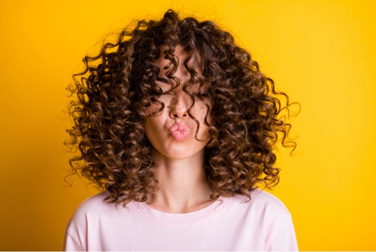 How to Plop Curly Hair: 4 Expert Tips - tips, plop, Hair, curly, beuty