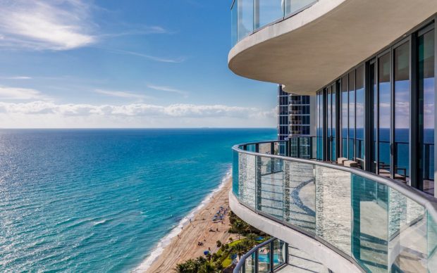 Choose Luxury Living in a Miami High-Rise Condo - sunny isles, miami, luxury, high-rise, florida, Condo, apartment