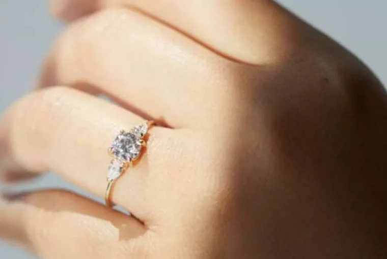 Top Mistakes to Avoid When Shopping for an Engagement Ring Top Mistakes to Avoid When Shopping for an Engagement Ring - purchase, opinion, engagement ring