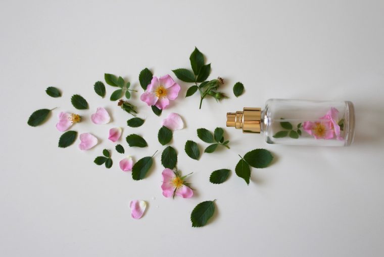 How do you choose your summer fragrance? How do you choose your summer fragrance? - summer, scent, sandalwood, perfume, layering, fragrance, cologne