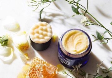 The Benefits Of Honey for Dry Skin - the benefits of honey for dry skin, style motivation, skin glow, skin beauty, skin and beauty, honey and royal jelly for dry skin, dry skin, beauty