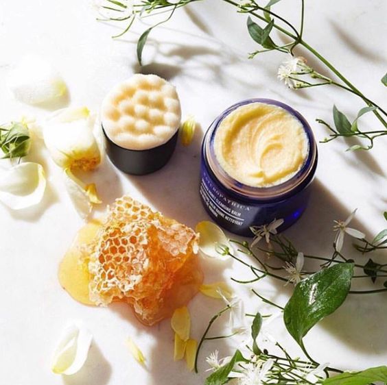 The Benefits Of Honey for Dry Skin
