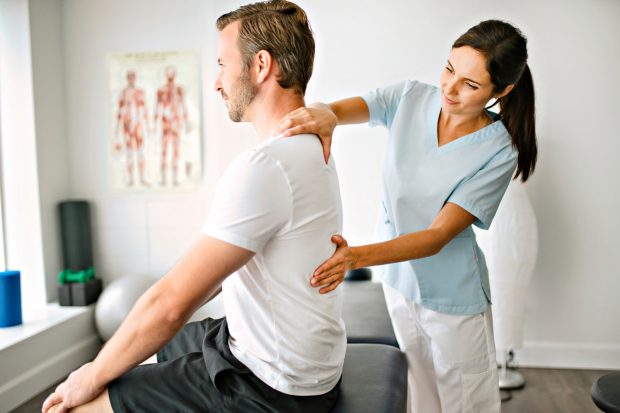 Reasons to See a Chiropractor if You Hurt Your Back in an Accident