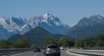 Show Up in Style – Consider These Safety Tips When Driving on Vacation