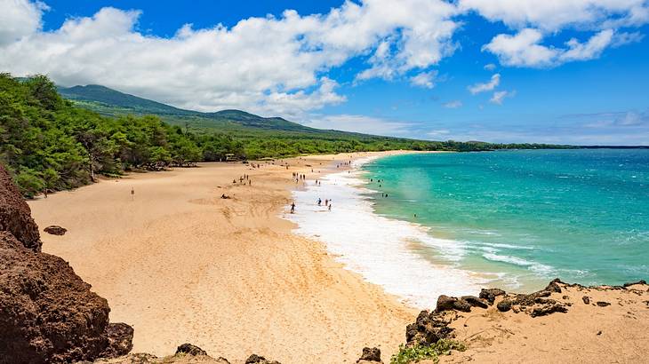 5 Paradises Islands in USA Worth Spending a Vacantion - usa, travel, Paradises Islands, Nantucket, Mount Lemmon, Maui, Massachusetts, hawaii, Florida Keys