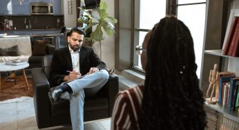 Dress for Success: 5 Fashionable Tips for Job Interview Attire