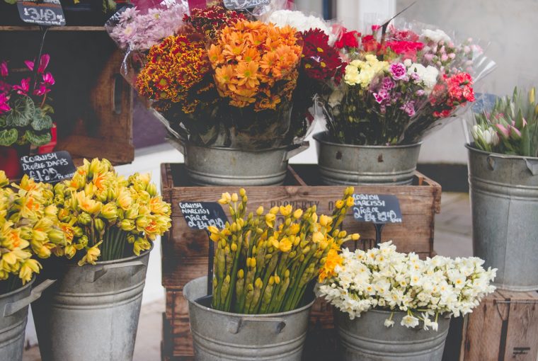 How to Choose the Perfect Flowers for your Anniversary How to Choose the Perfect Flowers for your Anniversary - gift, flowers, anniversary