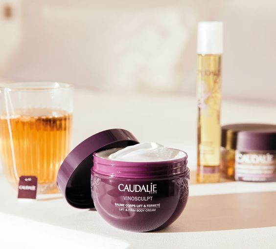 The balm that moisturizes, nourishes, tones and makes the skin beautiful The balm that moisturizes, nourishes, tones and makes the skin beautiful - style motivation, style, soft balm, skin balm, skin, hydrated skin, beauty, balm