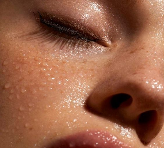 Ways to maintain a healthy glow all year round Ways to maintain a healthy glow all year round - style motivation, healthy glow, fresh skin, beauty standards, beauty