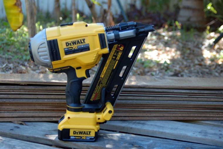 How to Use a Nail Gun Correctly – Step By Step How to Use a Nail Gun Correctly – Step By Step - tips, safety, nail gun, diy