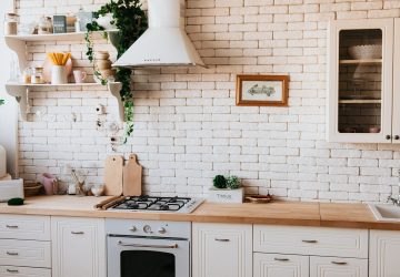 How to Give Your Kitchen a Festive Feeling All Year Round - tablecloth, runners, kitchen towels, kitchen, home decor, decorating ideas, copper sink, Candles