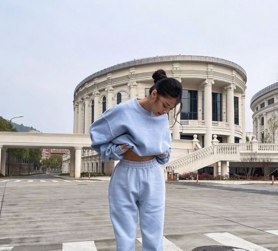 Stylish images with joggers for women 2023 Stylish images with joggers for women 2023 - style motivation, style, outfits, joggers, fashion