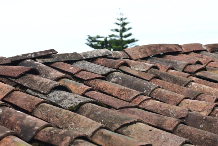 4 Helpful Ways To Fix A Worn Out Roof 4 Helpful Ways To Fix A Worn Out Roof - storm damage, roof repair kits, roof, improvement, home
