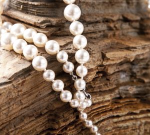 Both Decoration And Investment: What Jewelry Is Popular Now? - women, jewelry, fashion