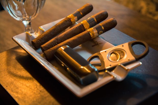 What Is The Perfect Gift For A Cigarette Lover? - travel case, Lifestyle, cigar, box, ashtray