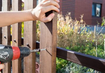 6 Reasons to Employee Fencing Contractors for Your Installation - outdoor, garden, fence, backyard