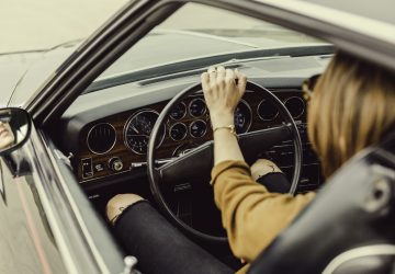 How to Master a Language During Long Drives - travel, learning, language, car