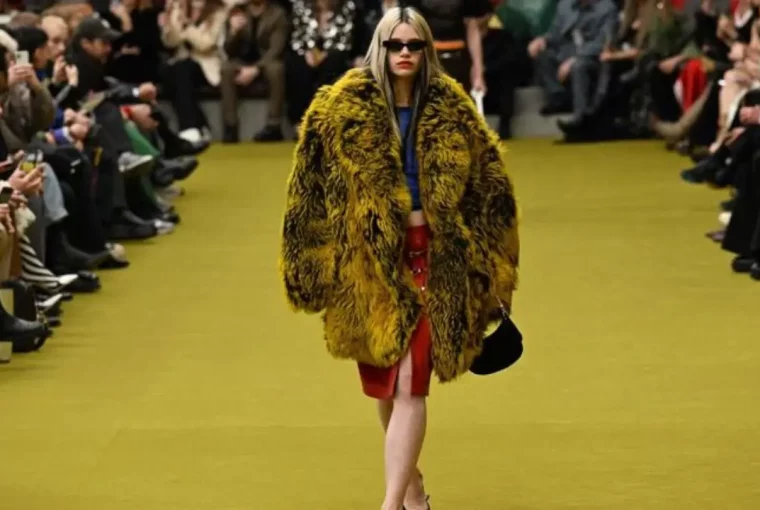 Fall-Winter 2023-2024 shows: Gucci brings back the sexy Fall-Winter 2023-2024 shows: Gucci brings back the sexy - style motivation, style, Gucci fashion, fashion style, fashion, 2023/2024 fashion season