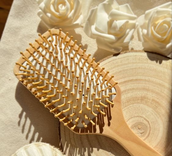 Why it's important to clean your hairbrush Why it's important to clean your hairbrush - style motivation, Lifestyle, hairbrushes hygiene, hairbrushes, clean hairbrush, brushes, beauty