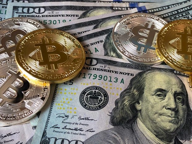 6 Investment Options For People With Spare Cash - money, investment, gold, bonds