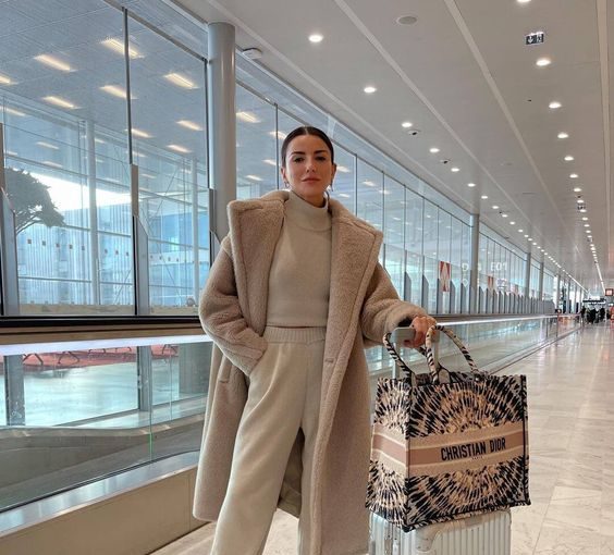 Fashion pieces perfect for taking on the plane - style motivation, style, plane outfits, Fashion and Style, fashion, clothes for flying