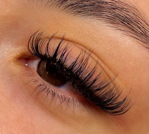 Wispy Lash Extensions: The Trendy, Natural Look Everyone is Talking About - women, wispy, lash, extensions