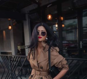 Elevate your style with these minimalist fashion pieces that can be dressed up or down - style motivation, style, spring fashion outfits, spring fashion, fashion style, fashion outfits, fashion