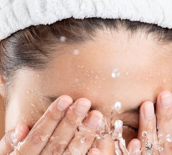 Should You Wash Your Face Every Day? Should You Wash Your Face Every Day? - washing your face, style motivation, style, skin care, skin, fashion style, fashion, beauty