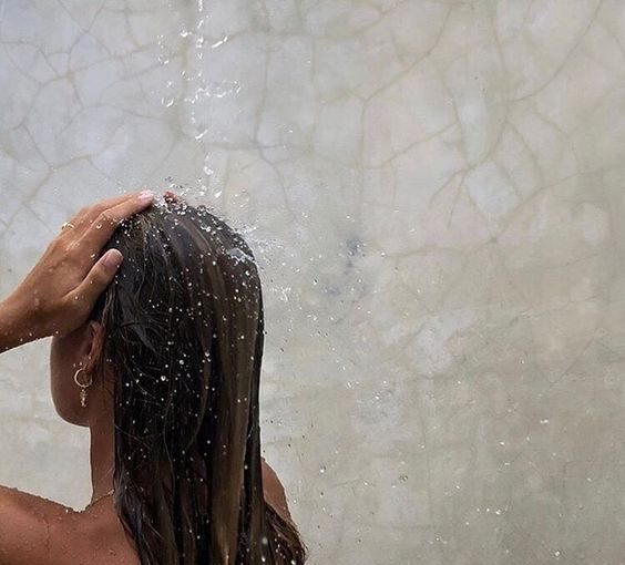 This is how your hair is affected by hard water - what you can do about it This is how your hair is affected by hard water - what you can do about it - style motivation, style, hair care, hair beauty, beauty tips, beauty