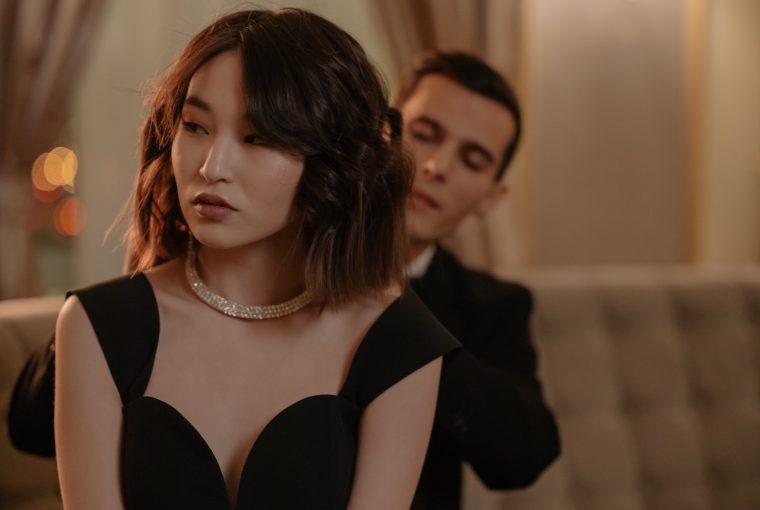 From Casual To Glamorous: How To Style Diamond Jewelry For Every Occasion From Casual To Glamorous: How To Style Diamond Jewelry For Every Occasion - necklace, jewelry, Earrings, diamond